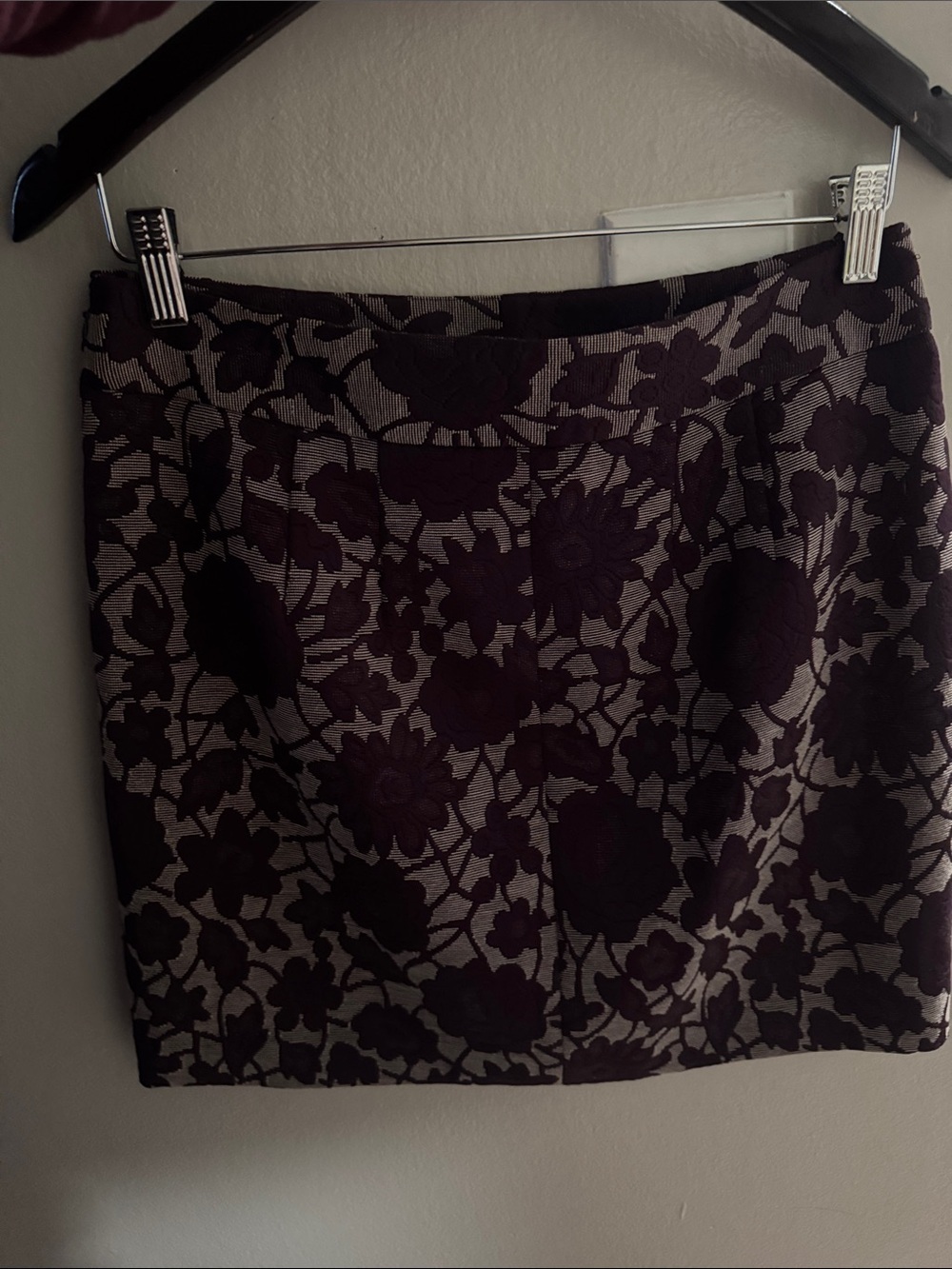 LOFT Plum Floral Jacquard Mini Skirt - Picture 3 of 4